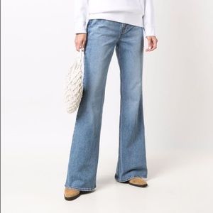 Levi’s Mid-Rise Flared Denim | Size 25 | Med Wash